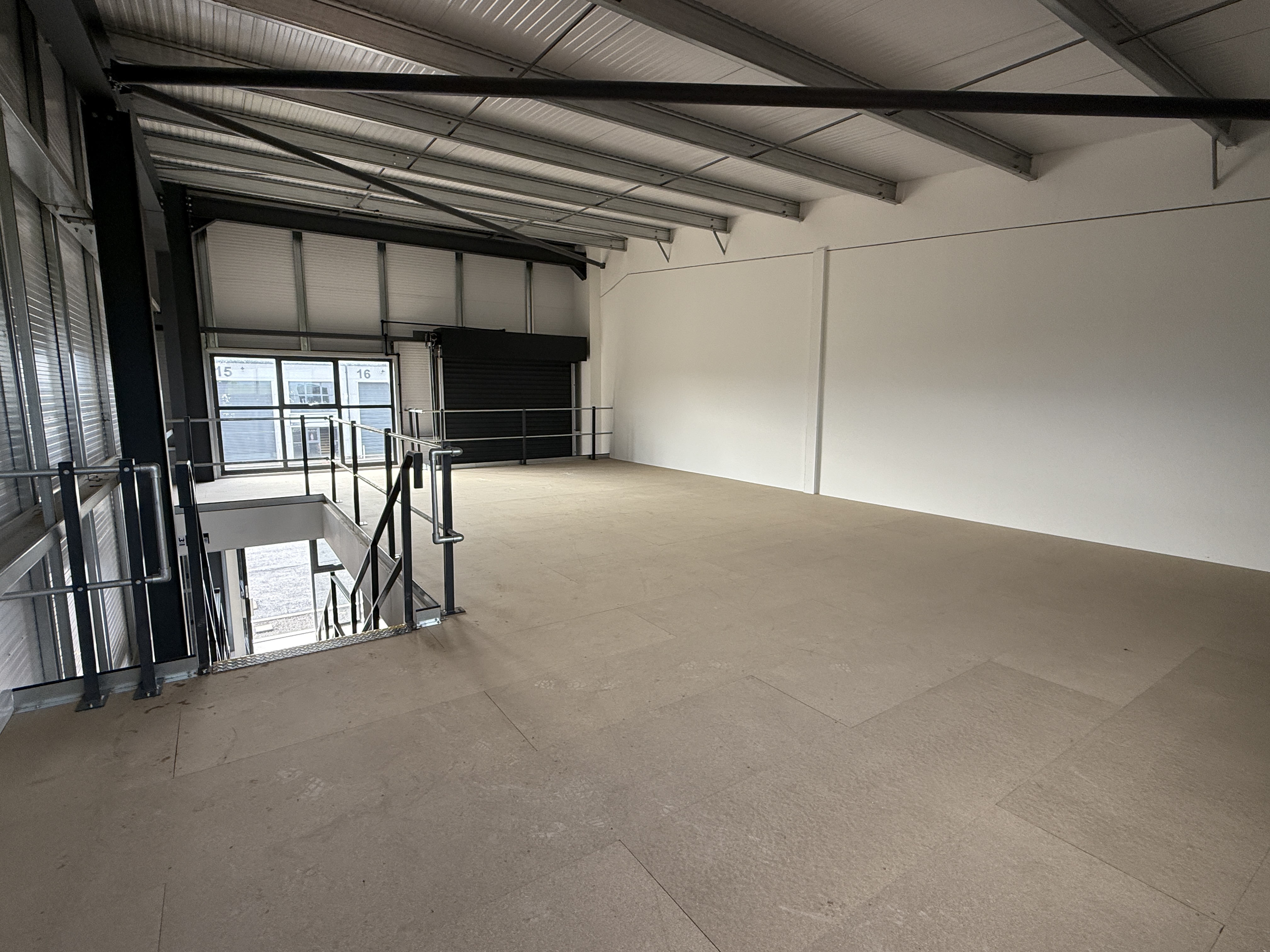 Industrial Unit in Clyst Honiton - photo 3